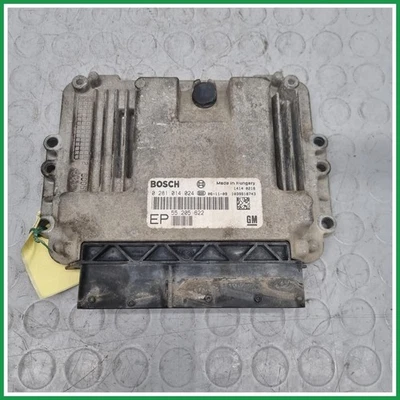 Centralina Motore Iniezione Bosch 1039S18743 Opel Zafira B 55205622 2005 2008   - Immagine 1 di 4