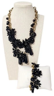 Collar Ann Taylor tono dorado con cuentas negras llamativo racimo con pulsera a juego Foto 1 de 4