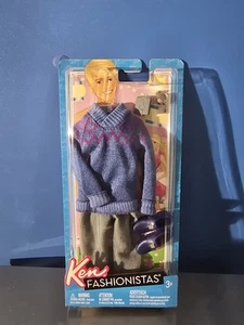 MAGLIONE KEN FASHIONISTAS BLU E PANTALONI GRIGI MODA!! BARBIE W3162 nuova - Foto 1 di 5