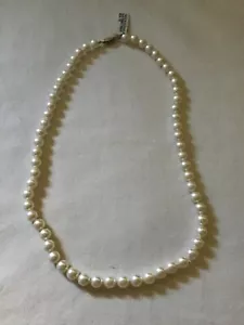 Collana di perle Akoya 6,5-7 mm 18" con chiusura in oro giallo 14 kt - Foto 1 di 2