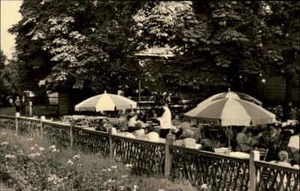 ~1966 HOG Gaststätte Teehaus bei ALTENBURG Postkarte alte s/w DDR Ansichtskarte - Picture 1 of 2