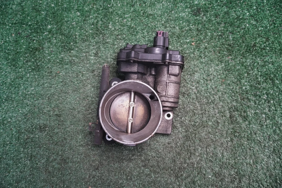 GMC Yukon XL 1500 2003 2004 2005 5,3 L carrocería del acelerador fabricante de equipos originales 193 k millas RME75-3107 Foto 1 de 2