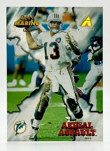 1995 Pinnacle Aerial Assault Dan Marino Miami Dolphins - Picture 1 of 2