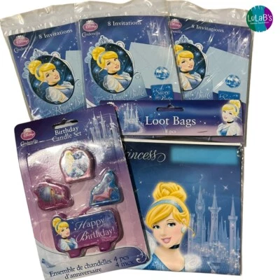Lote de invitaciones, bolsas de botín y velas de suministros para fiestas de cumpleaños de Cenicienta de Disney Foto 1 de 4
