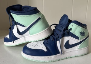 Nike Air Jordan 1 Mid Mystic Navy Mint 554725-413 boy kids size 7Y - Picture 1 of 9