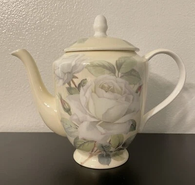 STECHCOL GRACIE Bone China Teapot White Rose Roses Tea Pot - 4 cup capacity - Image 1 of 4