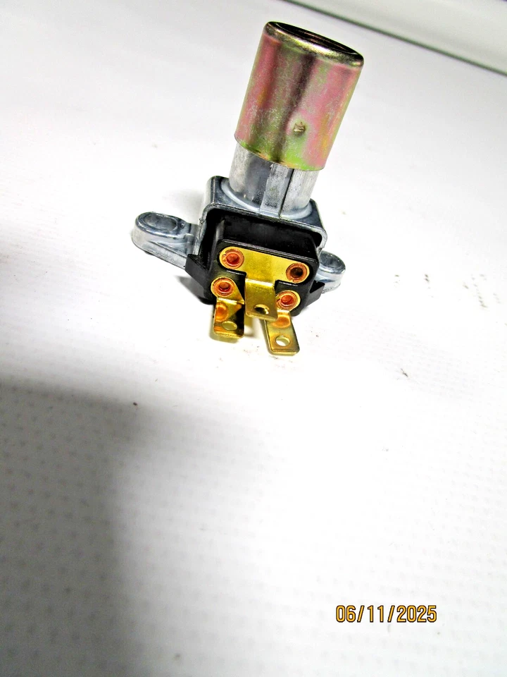 Chevrolet 1963-1976, Corvette, interruptor de atenuación de faros Foto 1 de 1