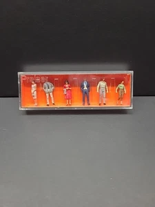 Figuras Preiser 72400 escala 1/72 - paquete Standing People (6) - Imagen 1 de 4