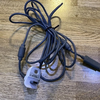 Genuine Official Microsoft Xbox 360 Play & Charge Controller Charging USB Cable - Image 1 of 4