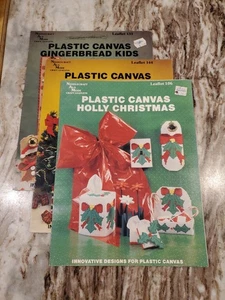 Vintage Plastic Canvas Christmas Needlecraft Ala Mode Leaflets Lot Of 3 - Picture 1 of 8