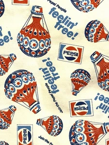 Vintage 1970er Pepsi Cola Feelin' Free Baumwollstoff 1,5 Yards helle Farben - Bild 1 von 3