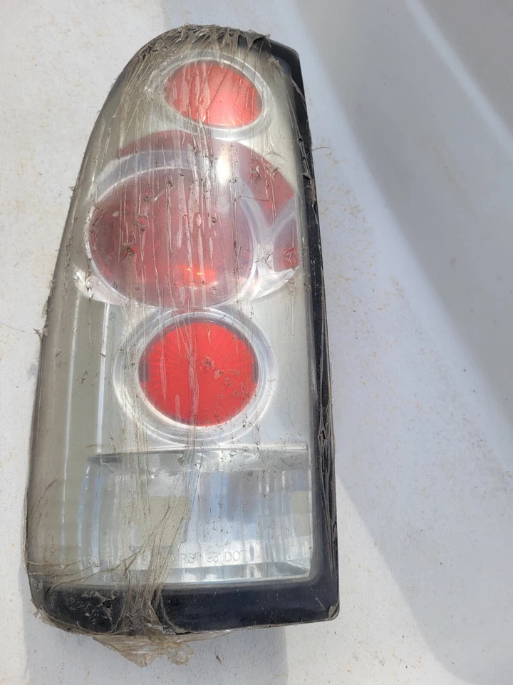 Luz trasera izquierda transparente APC 1997-2003 Ford F150 99-04 F250 F350 NOS Foto 1 de 4