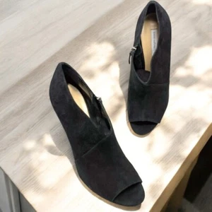 DIANE von FURSTENBERG Uzza Black Suede Peep Toe Stiletto Booties Womens Size 9.5 - Picture 1 of 12