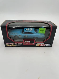 NASCAR Racing 1992 Champions 1:43 Stock Car #43 Blue Plymouth Superbird Diecast - Picture 1 of 10