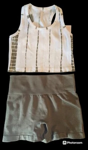 NEW Mono B Women's Athletic/Dance Set Ribbed Tie-Die Crop &  Green Shorts Size S - Picture 1 of 5