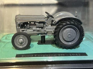 FORD FERGUSON 9N Tractor 1942 - Picture 1 of 8
