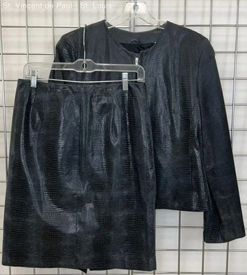 Conjunto de traje falda de cuero con estampado de serpiente liso negro Valerie Stevens para mujer talla S/8 Foto 1 de 4
