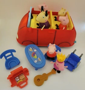 Peppa Pig & Friends Figuren Spielzeug Konvolut rot Auto und Möbel - Bild 1 von 4
