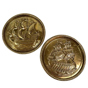 Juego de 2 Platos de Pared Decorativos Barco Latón Martillado De Colección 7.5" Decoración Náutica - Imagen 1 de 7