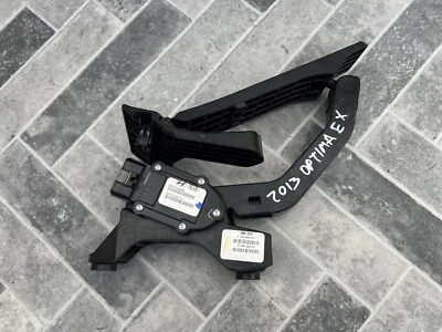 Pedal de gasolina Kia Optima 3 TF 2013-2015 327003Q110 Foto 1 de 4