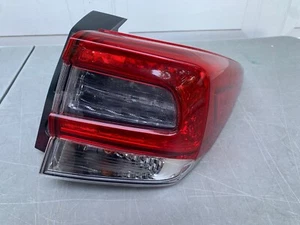 SUBARU CROSSTREK 20 23 LUZ TRASERA DERECHA OEM ORIGINAL ORIGINAL - Imagen 1 de 2