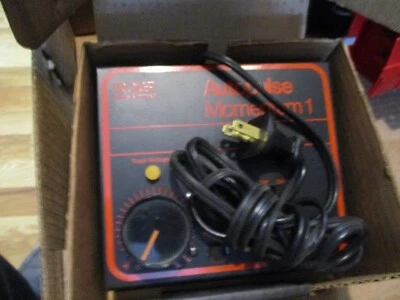 Troller Autopulse Transistorized Model Railroad Power Pack Momentum 1 MODEL 34 - Image 1 of 3