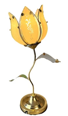 Vintage grüne Glas Tulpe Tischlampe mit Messing Finish Sockel 3 Fassungen Touch Lampe - Bild 1 von 4