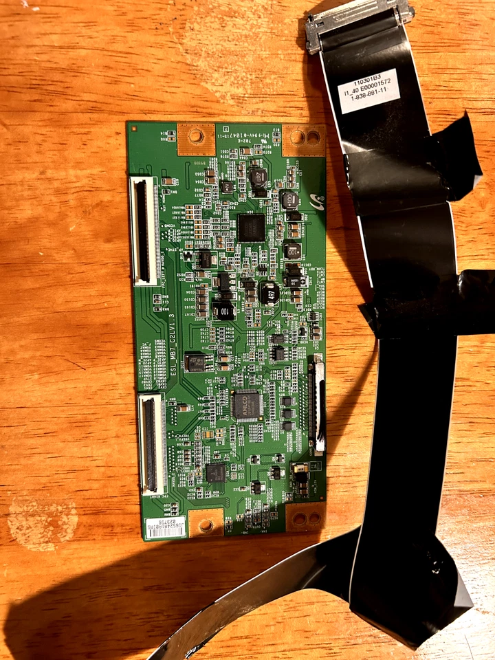 SONY KDL-40EX524 TCON BOARD ESL_MB7_C2LV1.3 AND LVDS CABLE - Image 1 of 1