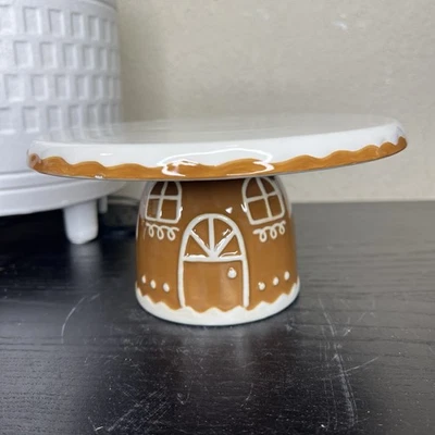 NUEVO Target Bullseyes Parque Infantil Casa de Pan de Jengibre Soporte para Pasteles de Cerámica Foto 1 de 4