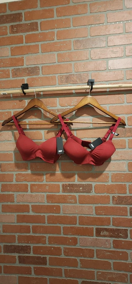 Dkny Bra 30c Lot Of 2 Bra's New With Tag.                    Bin 1 - Image 1 of 4