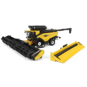 ERTL 1/64 New Holland CR11 Tracked Combine w/ 2 Headers 2025 Farm Show 61022 - Picture 1 of 11