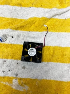 5304493604 MOTOR VENTILADOR REFRIGERADOR FRIGORÍFICO FRIGIDAIRE Envío Gratis - Imagen 1 de 6