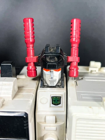 + Vtg Metroplex 1985 G1 Transformers Hasbro Action Figure PARTS REPAIR Autobot + Cover