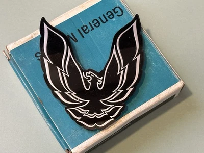 Новый из старых запасов 1985 1986 Pontiac Firebird Trans Am задний фонарь заполнитель панели эмблема 10034413 - Изображение 1 из 4