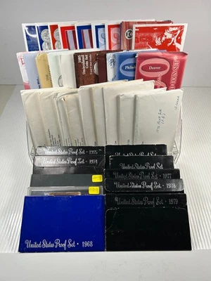 ESTATE HOARD HUGE Combo 33 yrs (40pc) 1968 -2005 Mint & Proof Sets w/ Custom Box - Image 1 of 4