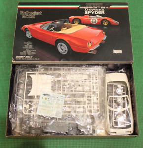 Fujimi 1/24 Ferrari 365GTS/4 Daytona Spyder