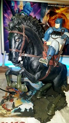 Estatua del Caballero Oscuro Regresa Llamada a las Armas Foto 1 de 4