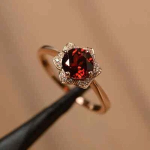 100 % Natural Garnet Ring Round Cut 925 Sterling Silver Engagement Ring Size 7US - Picture 1 of 4