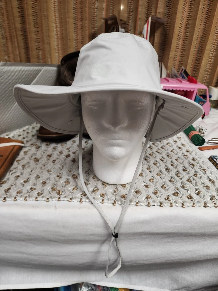 The North Face Unisex Bucket Sun Safari Outdoors Hiking Hat Cream Sz L/XL EUC - Image 1 of 4