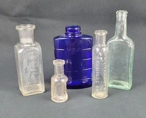 5 Antique & Vintage Glass Bottles Hoyt, Bourjois, Fletcher's, Clapp, Astyptodyne - Picture 1 of 24