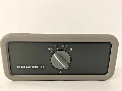 Ventilador auxiliar trasero 99 Tahoe control de temperatura montado en techo OEM 16209335 Foto 1 de 4