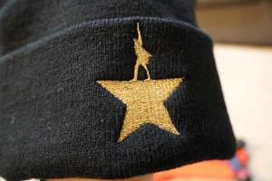 Hamilton Musical Official Beanie (preowned) Black and Gold (FREE postage!) - Picture 1 of 4