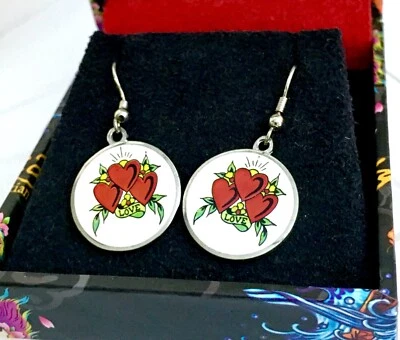 Pendientes Ed Hardy Triple, Love, Corazón Acero Inoxidable - NUEVOS EN CAJA Foto 1 de 4