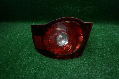 Luz trasera del lado derecho del pasajero Volkswagen Jetta 2005 2006 2007 OEM 1k5-945-096j Foto 1 de 4