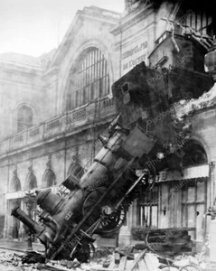 Train Wreck At Gare Montparnasse France 8x10 Reprint Of Old Photo - Picture 1 of 1
