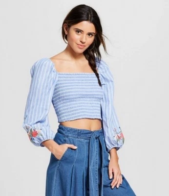 Top corto Xhilaration azul blanco a rayas cuello cuadrado bordado talla L Foto 1 de 4