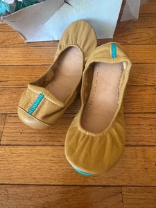 new Tieks by gavrieli  LEATHER  Ballet Flats size 7 (taco500 - Picture 1 of 4