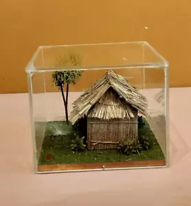Vintage Miniature Belize Straw House Diorama Hand Crafted - In Display Box - Picture 1 of 10