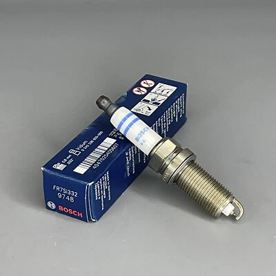 BOSCH Iridium Spark Plug For Mitsubishi Galant Eclipse Lancer Dodge Charger 9748 - Image 1 of 4