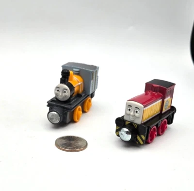 Thomas Friends Take n Play Along Train Tank Engine - Lote de dardos y tablero x2 buen estado 2013 Foto 1 de 4